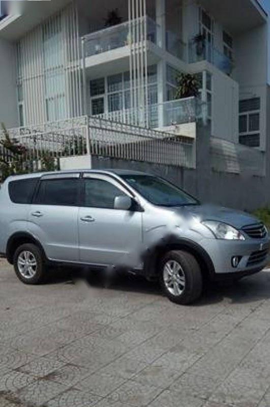 Mitsubishi Zinger MT 2010 - Cần bán gấp Mitsubishi Zinger MT đời 2010, màu bạc số sàn, 395tr