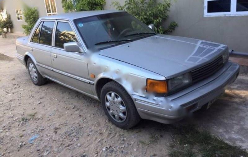 Nissan Teana   1988 - Bán Nissan Teana 1988, màu bạc, nhập khẩu 