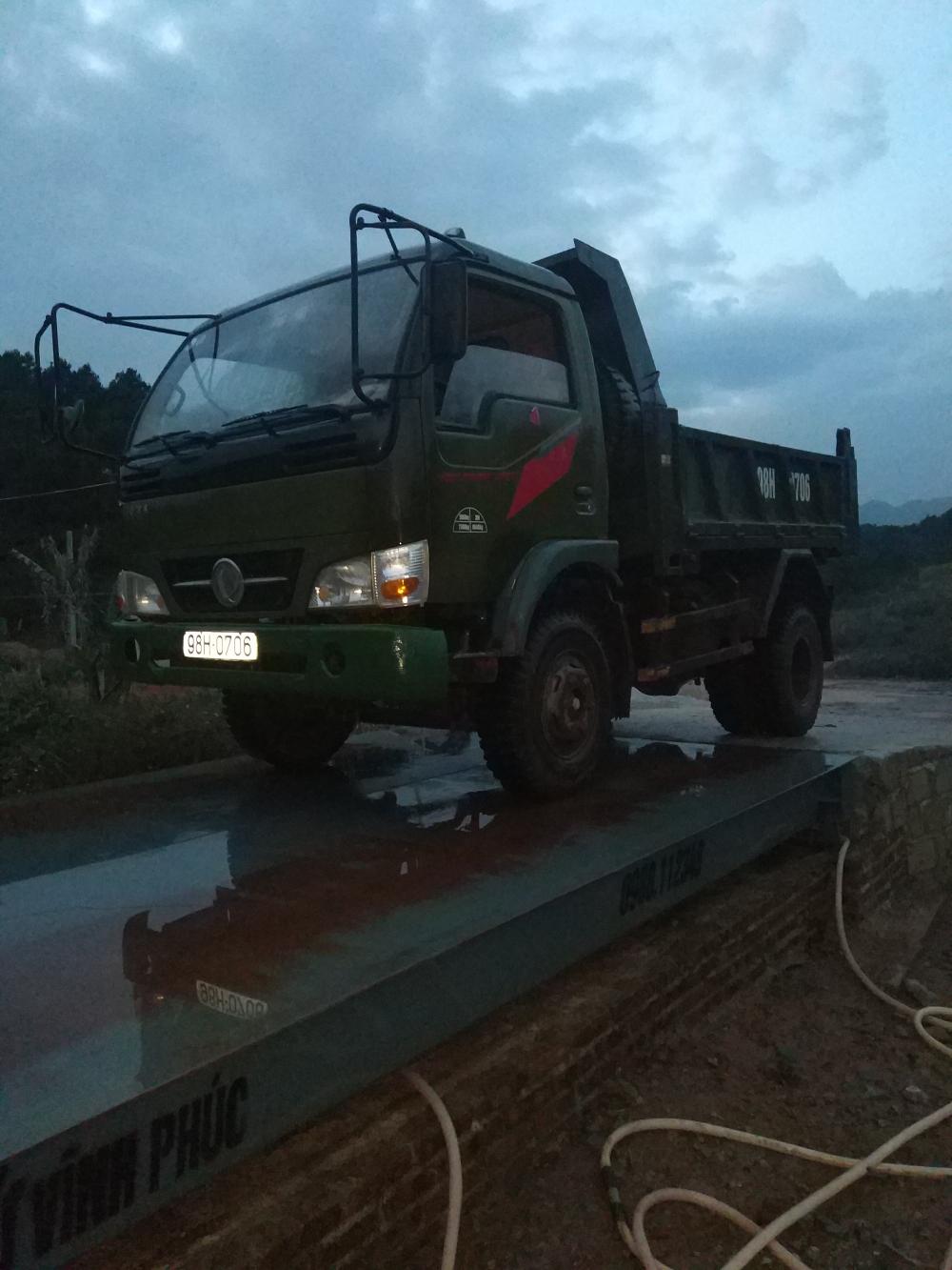 Xe tải 2500kg 2009 - Cần bán xe tải 1,5 tấn - dưới 2,5 tấn 2009, màu xanh lam