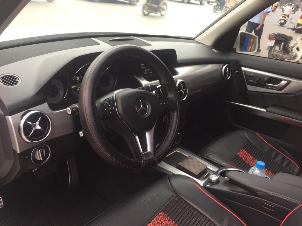 Mercedes-Benz GLK 250 AMG 2015 - Cần bán lại xe Mercedes GLK250 AMG sản xuất 2015, màu trắng