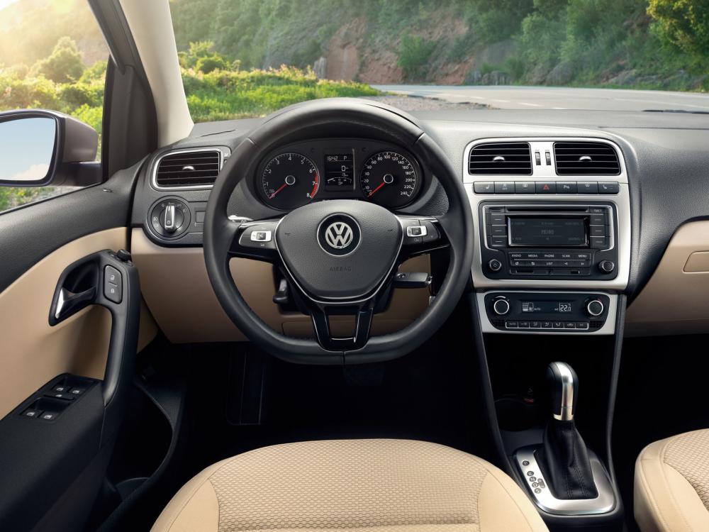 Volkswagen Polo 2016 - Nhận ngay ưu đãi lớn khi mua Polo, nhập chính hãng, giá tốt, liên hệ Xuân Liên 0963 241 349