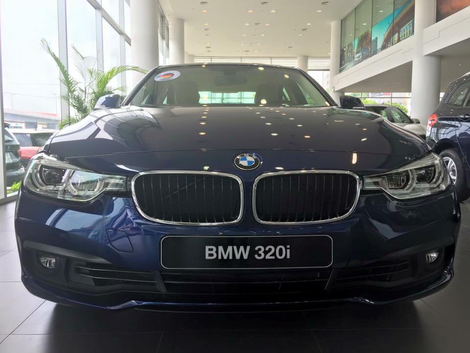 BMW 3 Series 320i 2017 - Bán BMW 3 Series 320i 2017, màu xanh lam, nhập khẩu, giá rẻ nhất tại Thái Nguyên