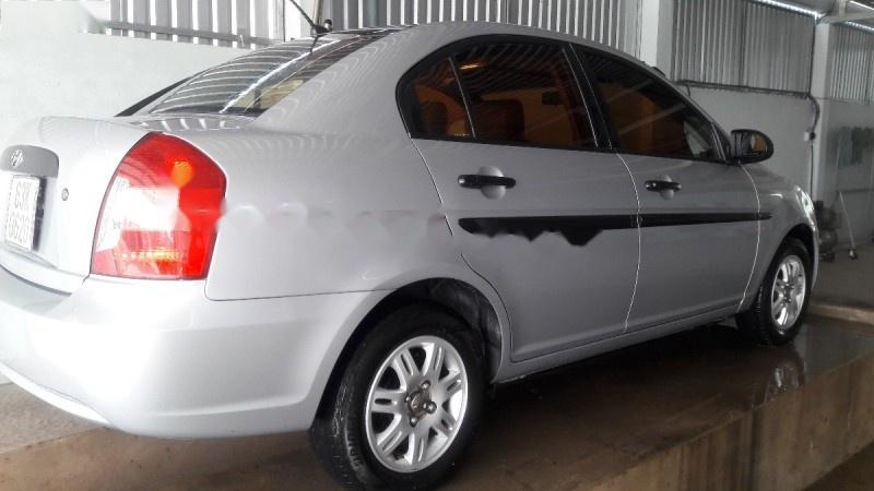 Hyundai Verna 2007 - Bán xe cũ Hyundai Verna đời 2007, màu bạc, nhập khẩu