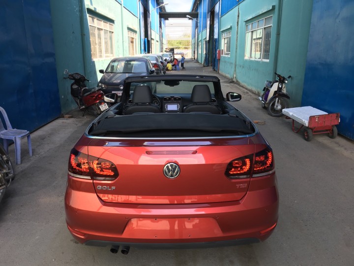 Volkswagen Golf   2012 - Bán Volkswagen Golf Cabriolet mui trần đỏ mận đời 2012, màu đỏ, nhập khẩu nguyên chiếc, giá tốt nhất thủ đô