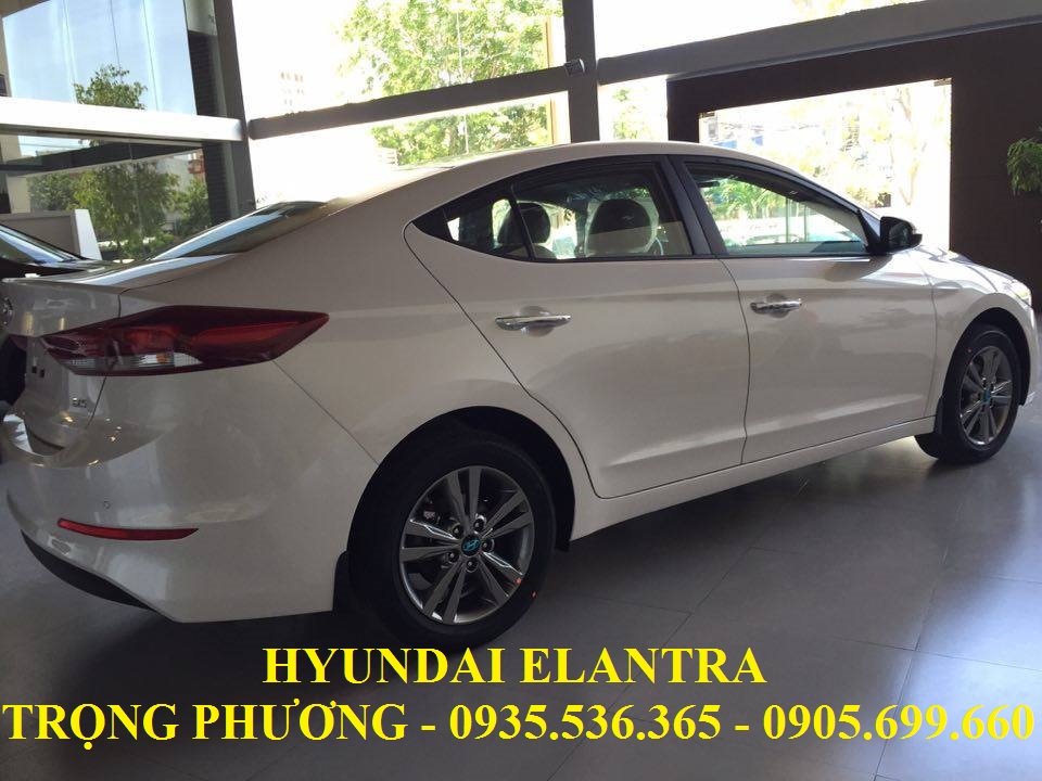 Hyundai Elantra 2017 - Bán ô tô Hyundai Elantra đà nẵng,LH : TRỌNG PHƯƠNG - 0935.536.365