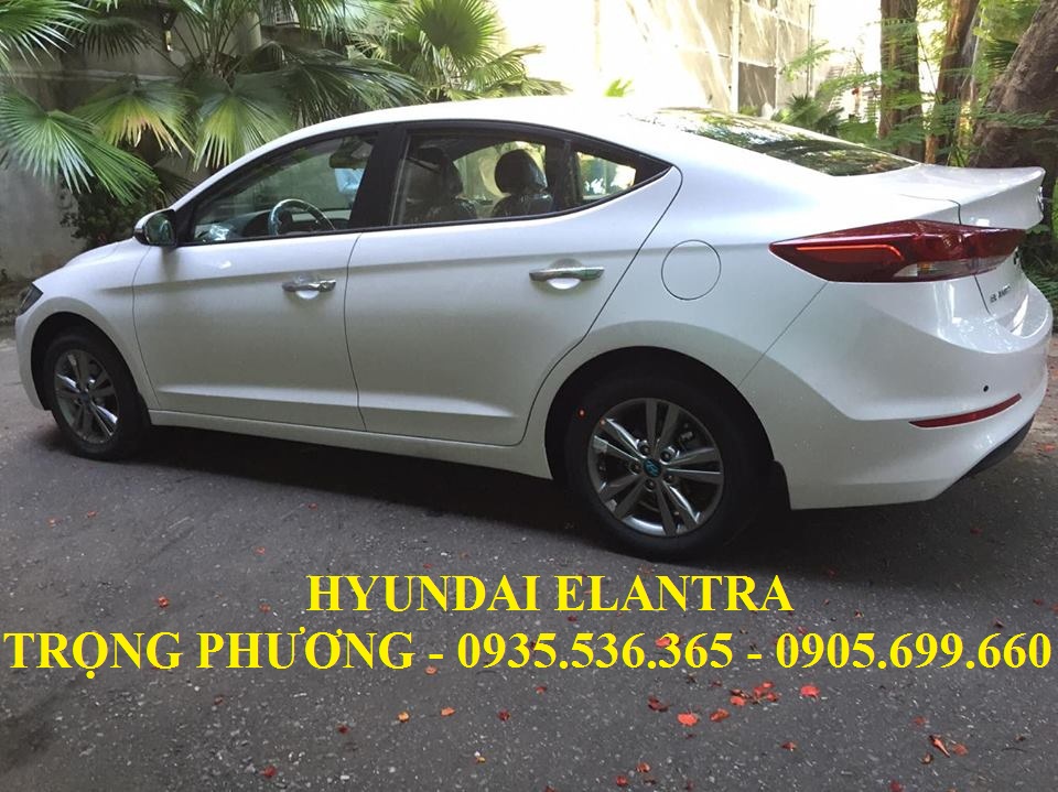 Hyundai Elantra 2018 - Bán Hyundai Elantra năm 2018, màu trắng, nhập khẩu chính hãng giá cạnh tranh