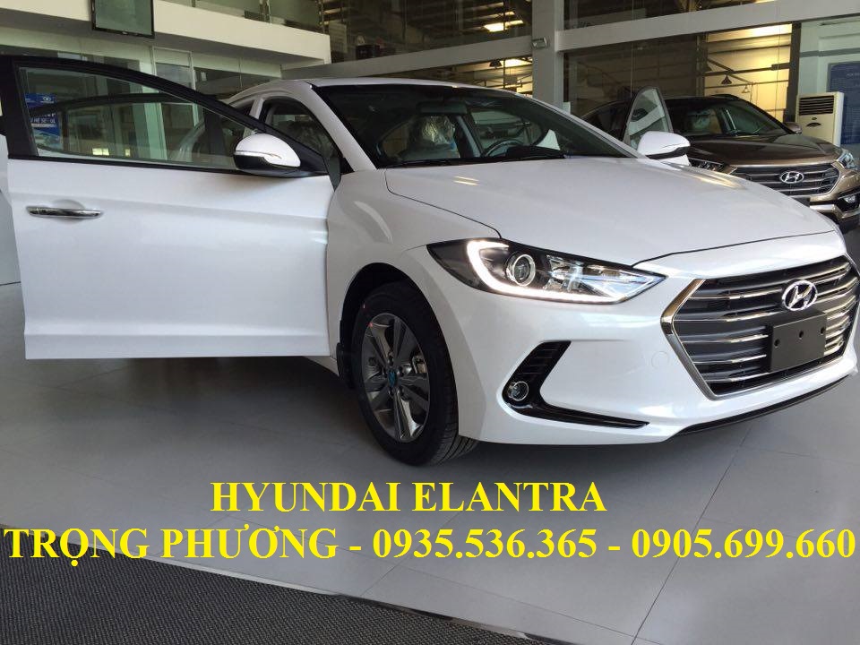 Hyundai Elantra 2018 - Bán Hyundai Elantra năm 2018, màu trắng, nhập khẩu chính hãng giá cạnh tranh