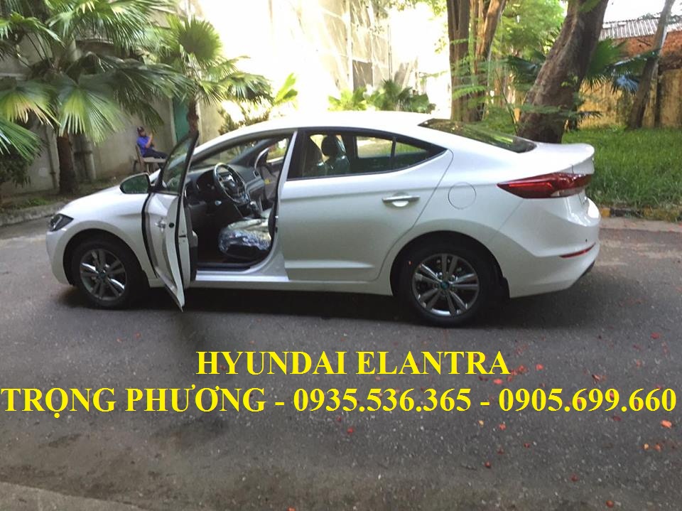 Hyundai Elantra 2018 - Bán Hyundai Elantra năm 2018, màu trắng, nhập khẩu chính hãng giá cạnh tranh