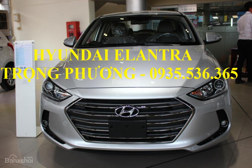 Hyundai Elantra 2017 - Bán xe Hyundai Elantra trả góp đà nẵng,LH : TRỌNG PHƯƠNG - 0935.536.365