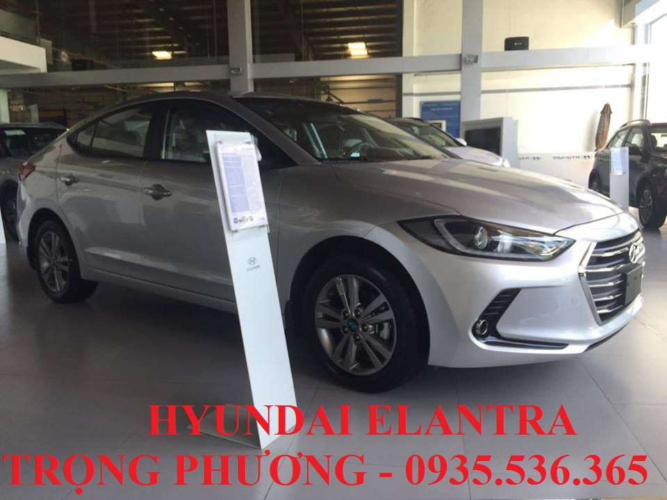 Hyundai Elantra 2017 - Bán xe Hyundai Elantra trả góp đà nẵng,LH : TRỌNG PHƯƠNG - 0935.536.365