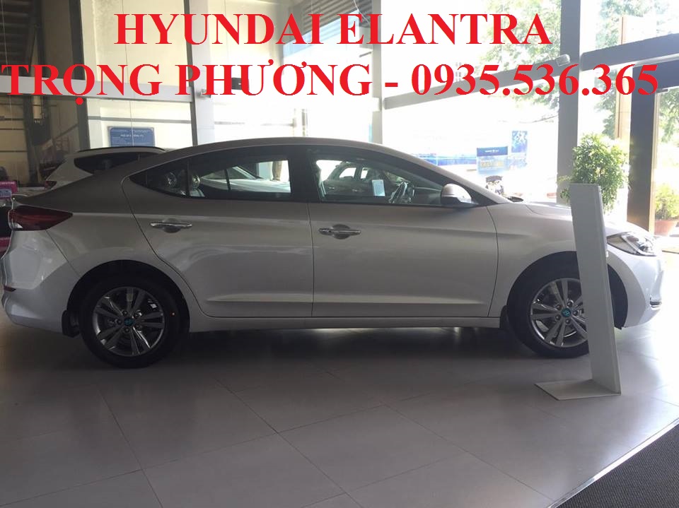Hyundai Elantra 2017 - Bán xe Hyundai Elantra trả góp đà nẵng,LH : TRỌNG PHƯƠNG - 0935.536.365
