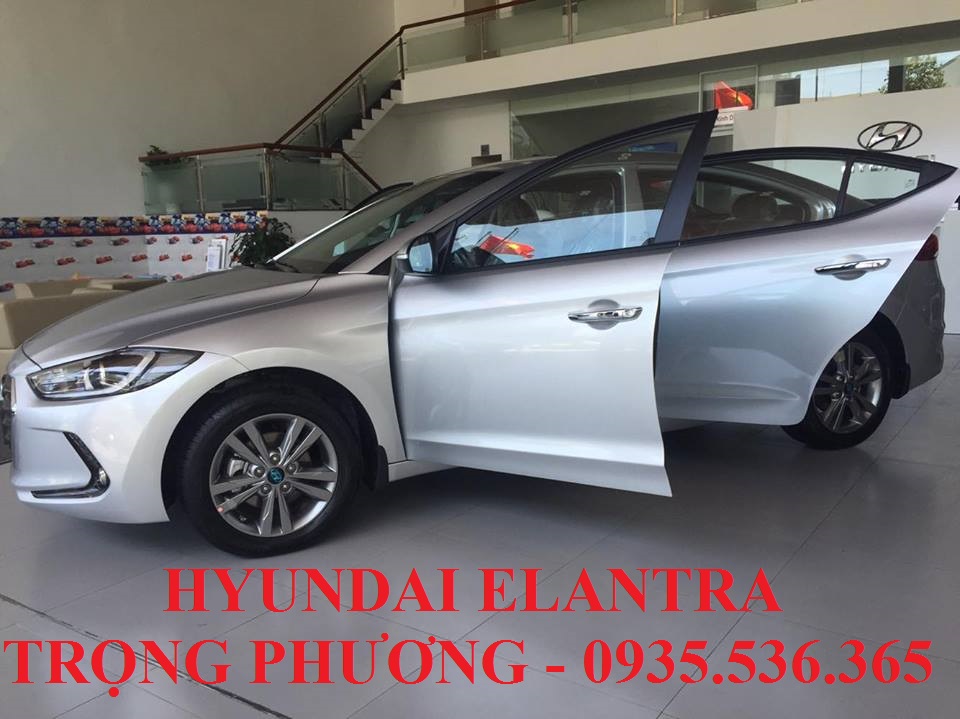 Hyundai Elantra 2018 - Vay mua xe Hyundai Elantra 2018 Đà Nẵng, LH: Trọng Phương - 0935.536.365