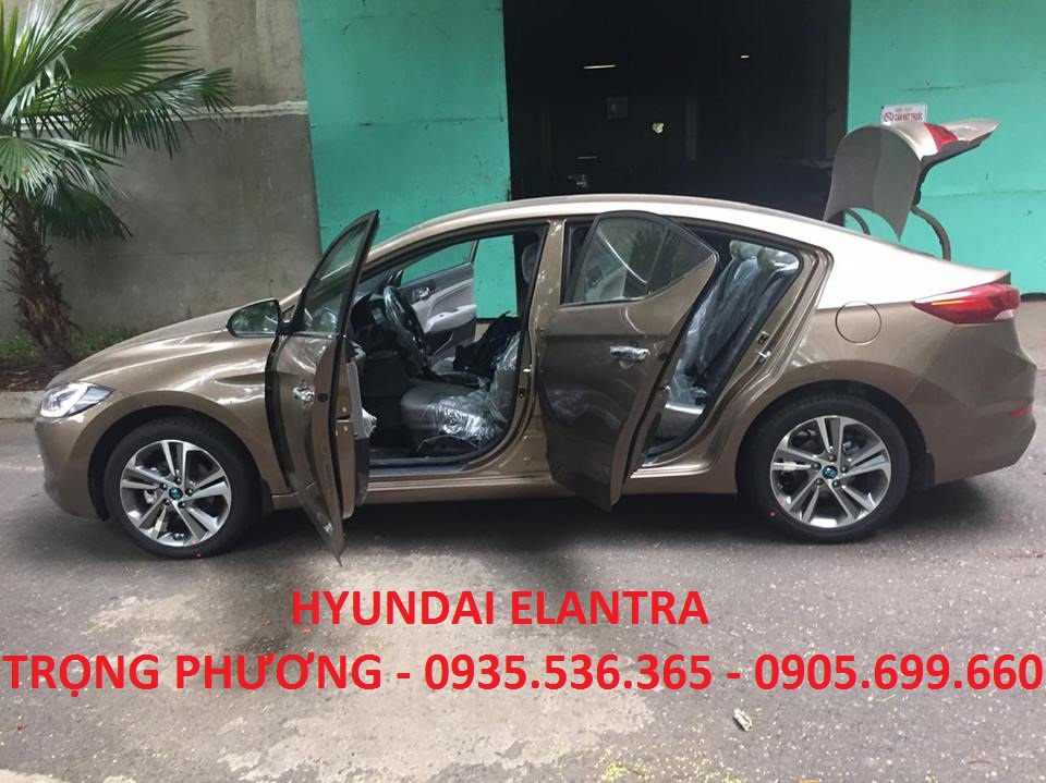 Hyundai Elantra 2017 - Cần bán Hyundai Elantra năm 2017, 575 triệu
