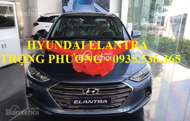 Hyundai Elantra 2018 - Cần bán xe Hyundai Elantra đời 2018 nhập nguyên chiếc. LH: Trọng Phương 0935.536.365