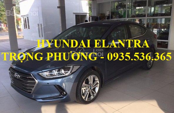 Hyundai Elantra 2018 - Cần bán xe Hyundai Elantra đời 2018 nhập nguyên chiếc. LH: Trọng Phương 0935.536.365