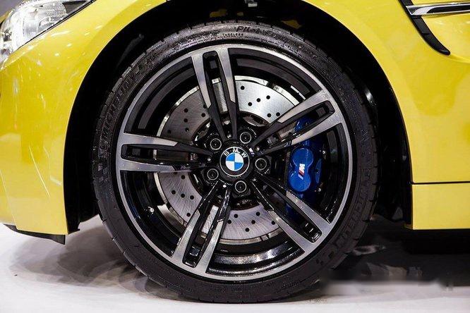 BMW M4 2017 - Cần bán BMW M4 đời 2017, màu vàng, nhập khẩu
