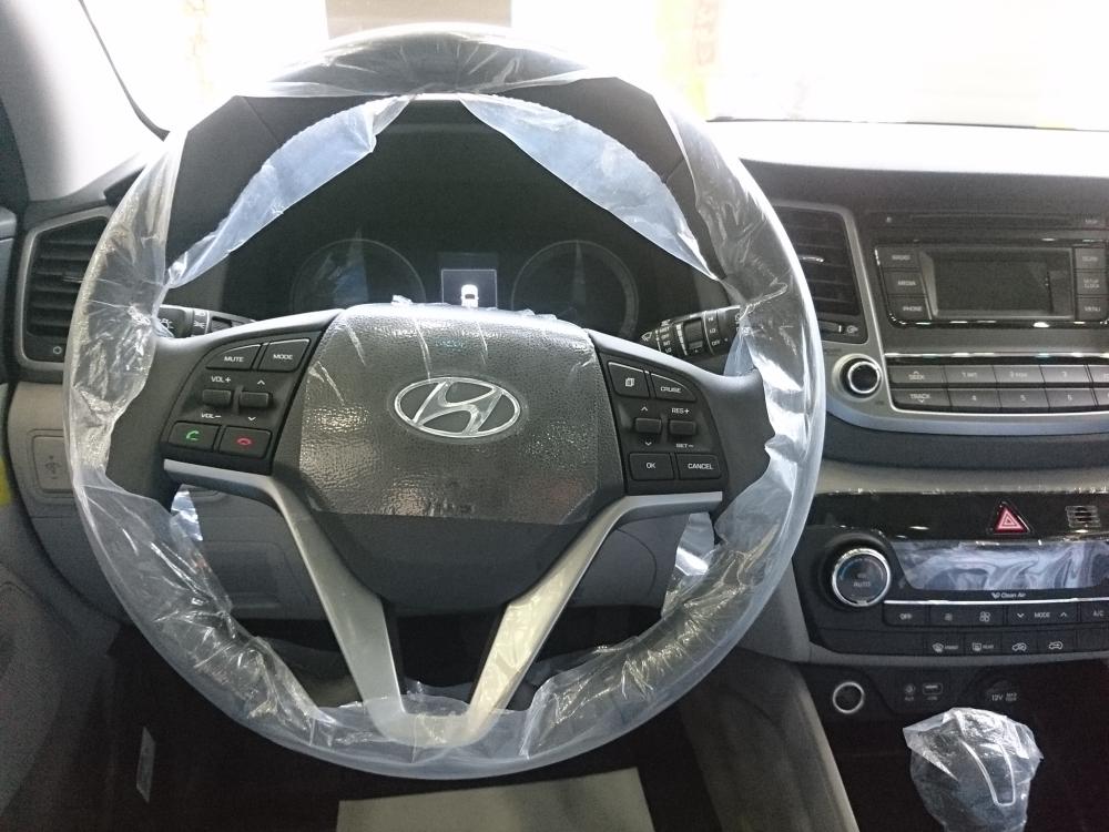 Hyundai Tucson 2018 - Hyundai Tucson sản xuất 2017 màu đen xe nhập khẩu, hỗ trợ trả góp lên đến 85% - LH: 090.467.5566