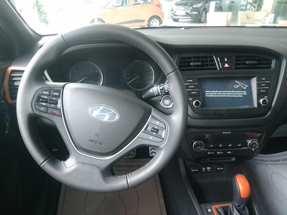 Hyundai i20 Active   2017 - Bán Hyundai i20 Active đời 2017, màu đỏ, nhập khẩu nguyên chiếc, 594 triệu