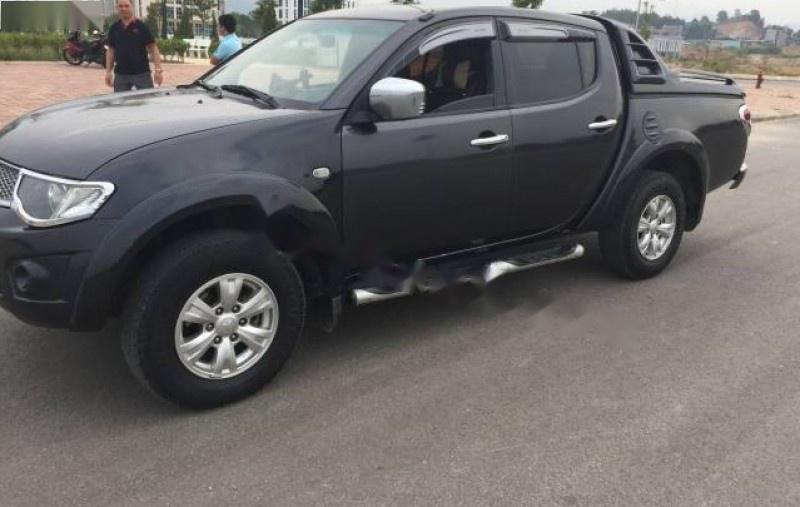 Mitsubishi Triton 2011 - Bán xe Mitsubishi Triton đời 2011, màu đen, nhập khẩu nguyên chiếc, giá chỉ 365 triệu