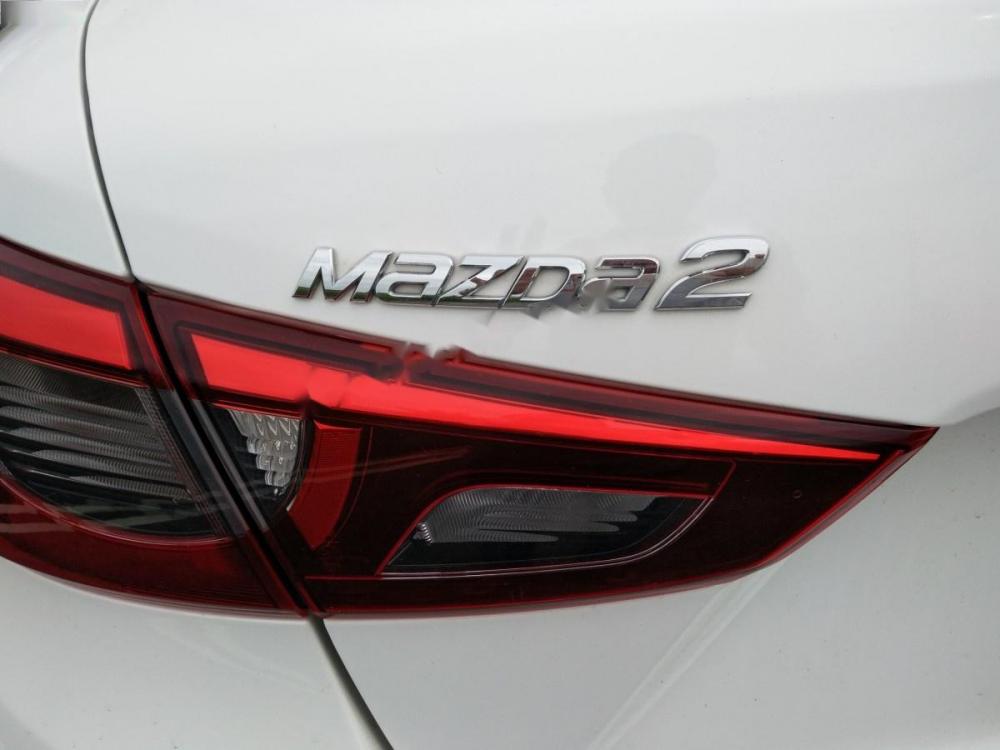 Mazda 2 1.5AT 2015 - Xe Mazda 2 1.5AT đời 2015, màu trắng số tự động, 545 triệu