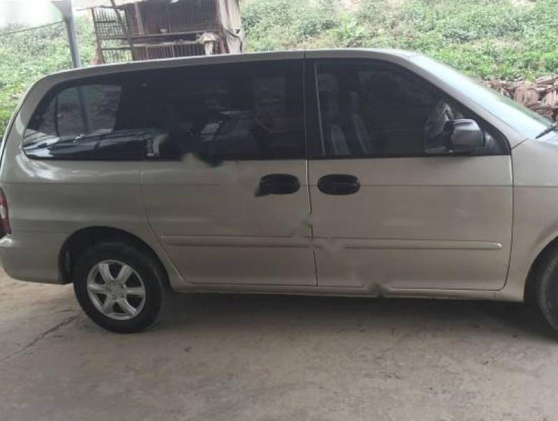 Kia Carnival 2001 - Cần bán xe Kia Carnival đời 2001, màu bạc, nhập khẩu giá cạnh tranh