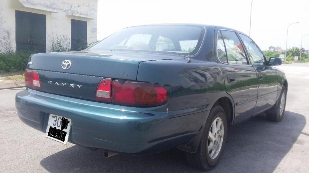 Toyota Camry LE 1994 - Bán xe Toyota Camry LE 1994, màu xanh lam, nhập khẩu nguyên chiếc xe gia đình