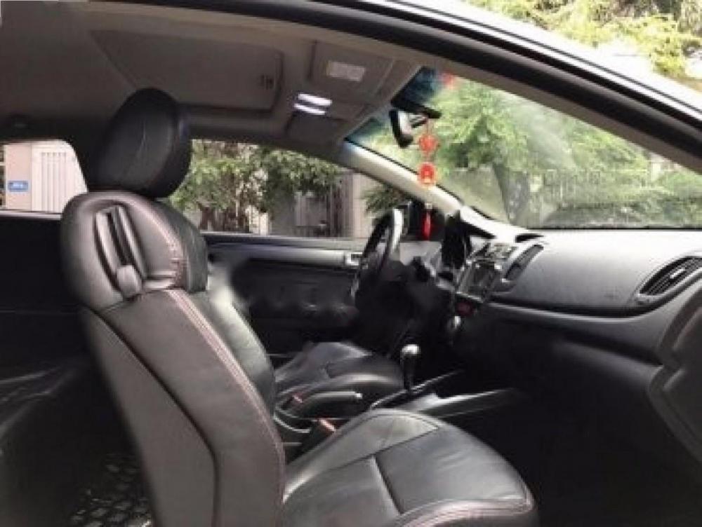 Kia Forte Koup 2009 - Cần bán lại xe Kia Forte Koup đời 2009, màu trắng, nhập khẩu nguyên chiếc