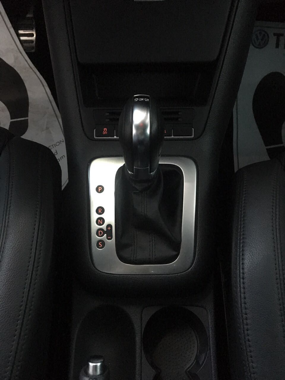 Volkswagen Golf 2012 - Bán xe Volkswagen Golf năm 2012, màu xám (ghi), nhập khẩu chính hãng, 870 triệu