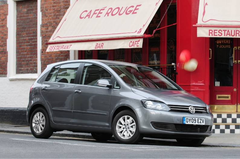 Volkswagen Golf 2012 - Bán xe Volkswagen Golf năm 2012, màu xám (ghi), nhập khẩu chính hãng, 870 triệu