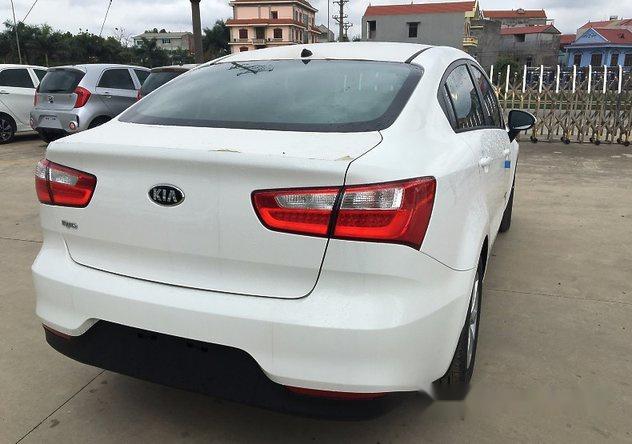 Kia Rio   4DR AT 2017 - Bán ô tô Kia Rio 4DR AT đời 2017, xe mới, màu trắng