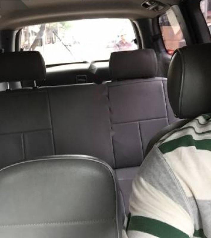 Kia Carnival 2001 - Cần bán xe Kia Carnival đời 2001, màu bạc, nhập khẩu giá cạnh tranh