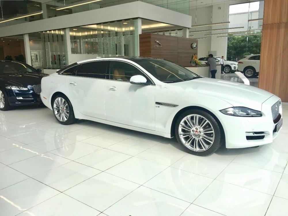 Jaguar XJ  Portfolio V6 3.0L 2017 - Bán ô tô Jaguar XJ Portfolio V6 3.0L đời 2017, màu trắng, nhập khẩu nguyên chiếc