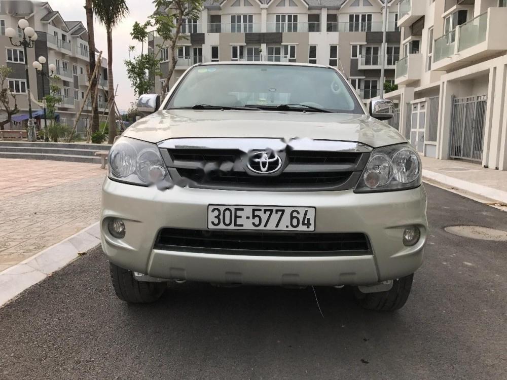 Toyota Fortuner SR5 2007 - Chính chủ bán Toyota Fortuner SR5 2007, màu bạc, xe nhập