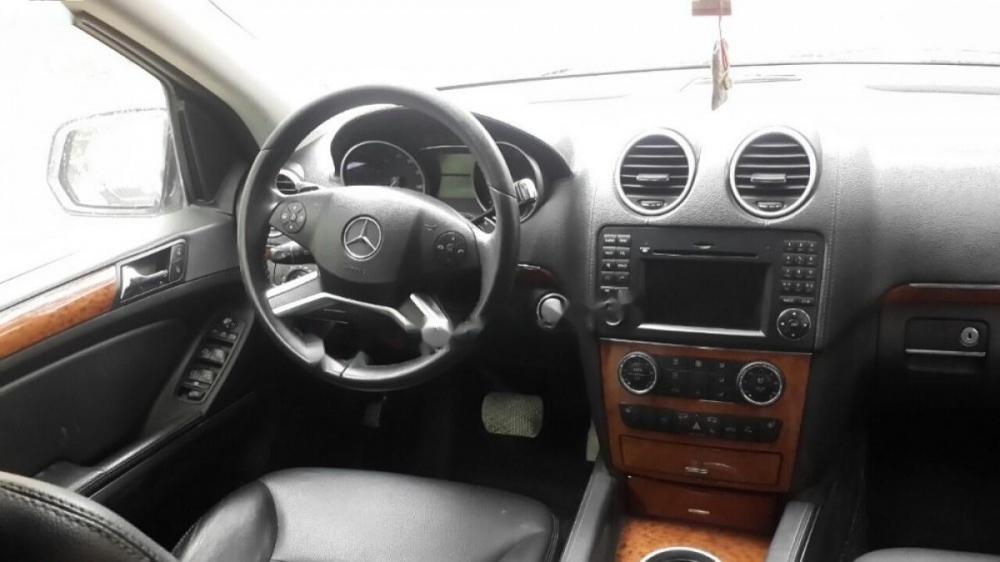 Mercedes-Benz GL 320 2009 - Bán ô tô Mercedes GL320 đời 2009, màu đen