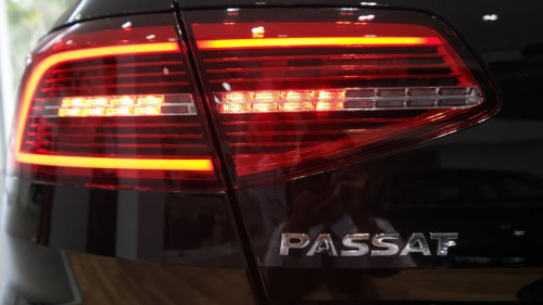 Volkswagen Passat   1.8 TSI AT  2016 - Bán xe Volkswagen Passat 1.8 TSI AT đời 2016, màu đỏ, nhập khẩu nguyên chiếc