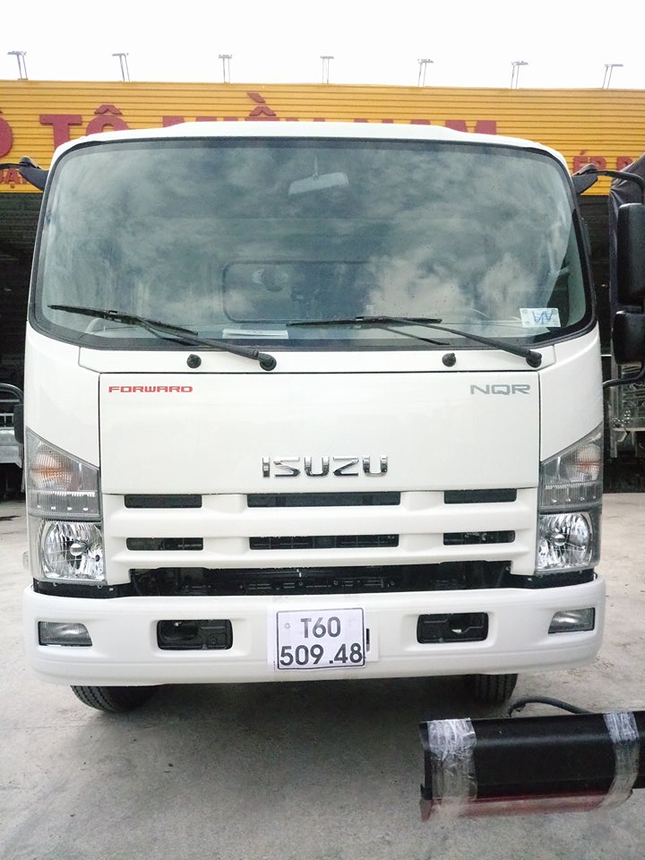 Isuzu NQR 75L 2017 - Bán Isuzu NQR 75L đời 2017, màu trắng, giá 670tr