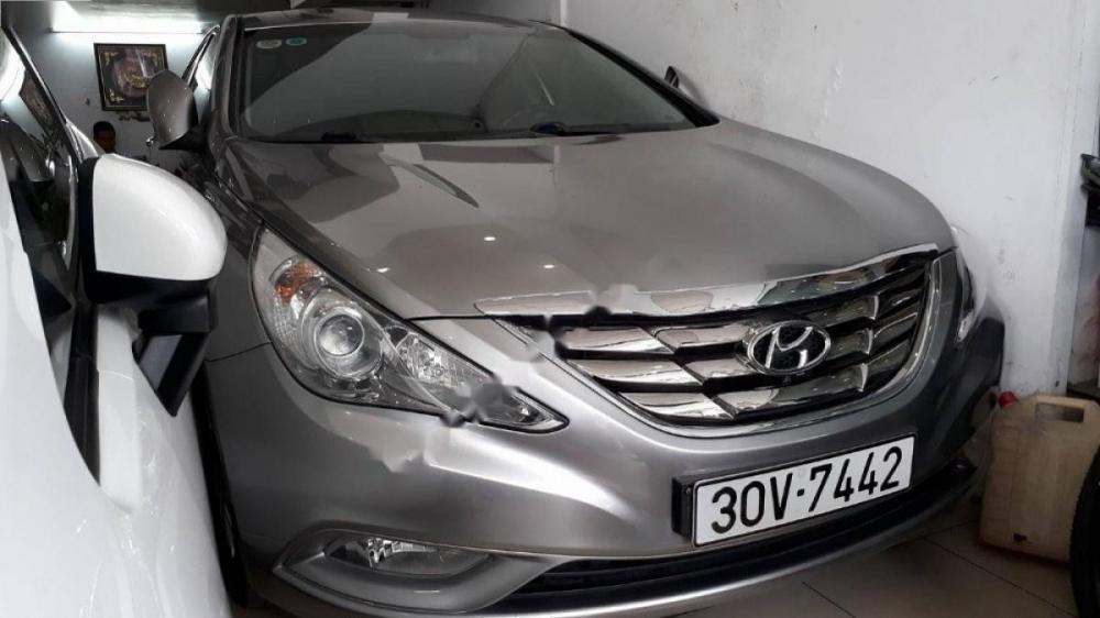 Hyundai Sonata Y20 2009 - Bán ô tô Hyundai Sonata Y20 đời 2009, màu xám, nhập khẩu nguyên chiếc chính chủ, giá tốt