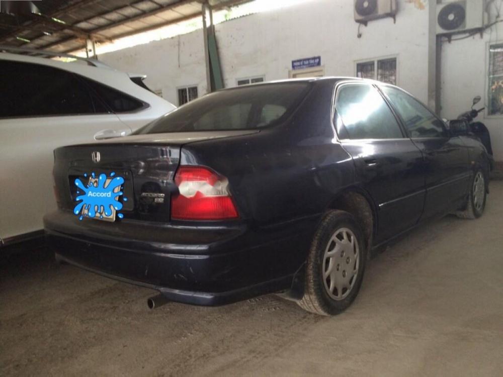 Honda Accord EX 1995 - Cần bán xe Honda Accord EX đời 1995, màu đen, nhập khẩu chính hãng, giá tốt