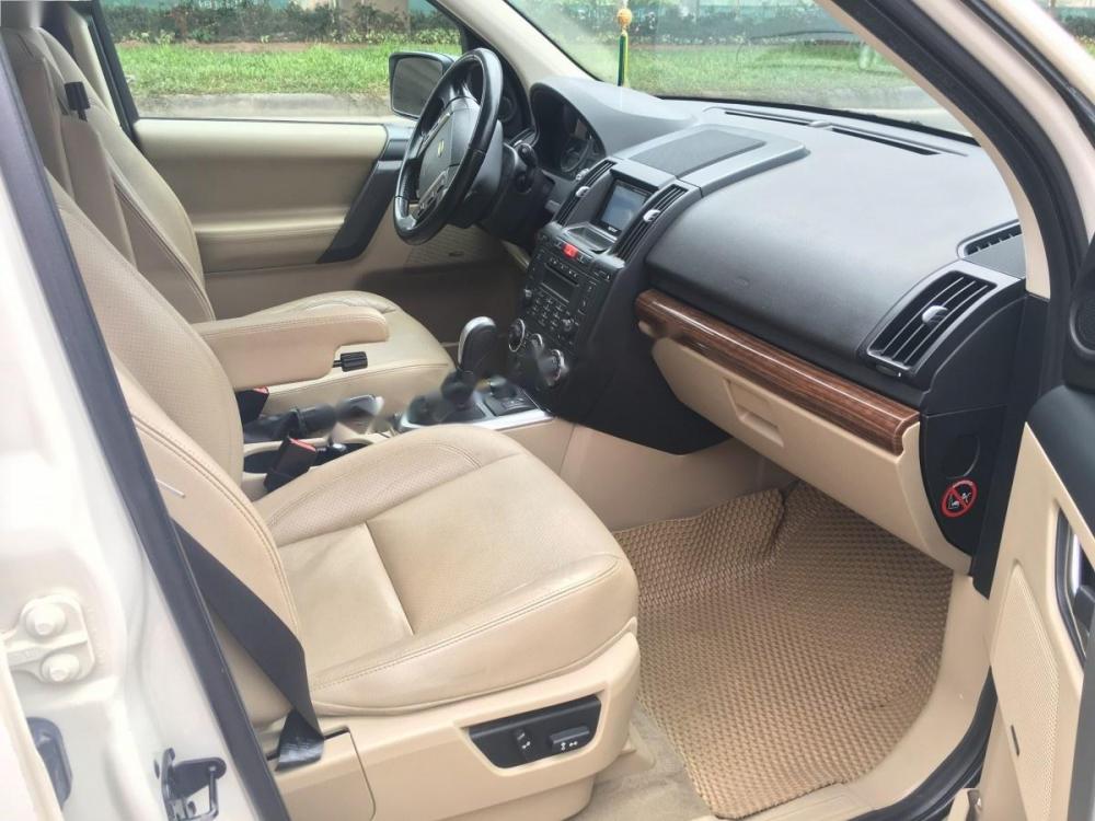 LandRover Freelander LR2 HSE 2010 - Bán ô tô LandRover Freelander LR2 HSE năm 2010, màu trắng, nhập khẩu nguyên chiếc chính chủ