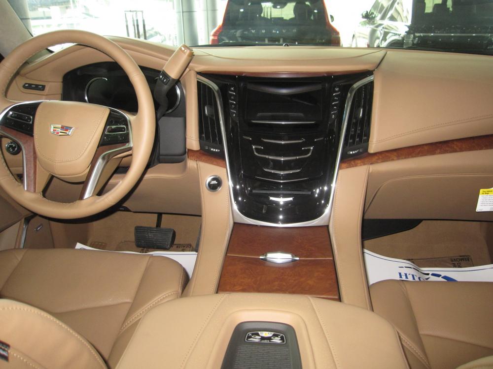 Cadillac Escalade  Platinum 2016 - Bán ô tô Cadillac Escalade Platinum đời 2016, màu đen, nhập khẩu nguyên chiếc