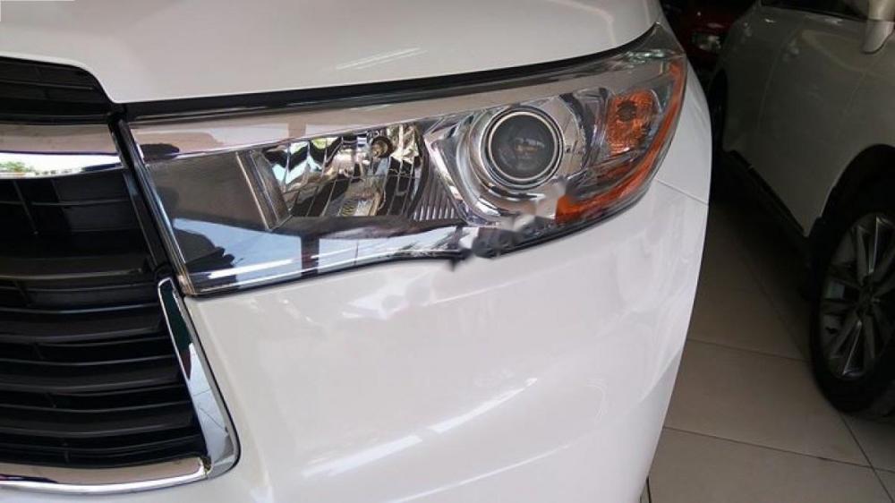 Toyota Highlander LE 2015 - Bán Toyota Highlander LE đời 2015, màu trắng