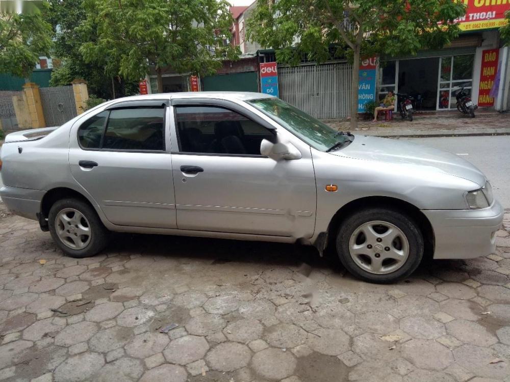 Nissan Primera 1998 - Bán xe Nissan Primera đời 1998, nhập khẩu nguyên chiếc, giá 105tr