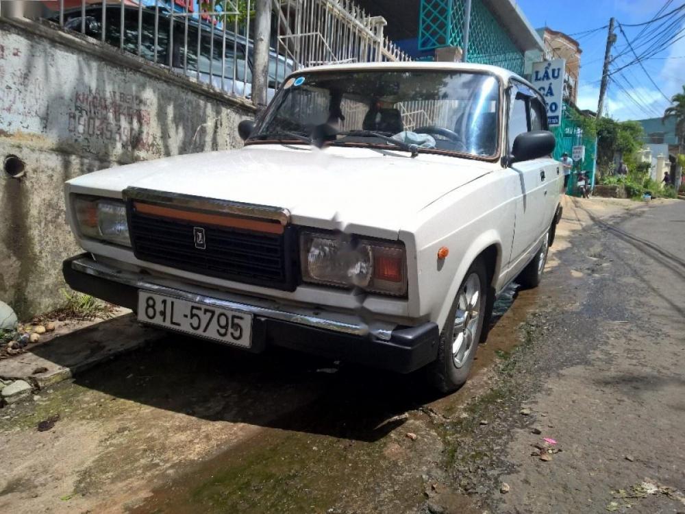 Lada 2107 1990 - Cần bán lại xe Lada 2107 sản xuất 1990, màu trắng, xe nhập, giá chỉ 48 triệu