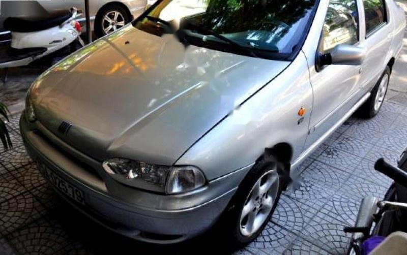 Fiat Siena HLX 2003 - Cần bán gấp Fiat Siena HLX đời 2003, màu bạc, giá 110tr