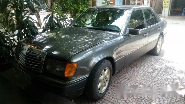 Mercedes-Benz E230 1989 - Bán Mercedes E230 đời 1989, màu xám, giá chỉ 68 triệu