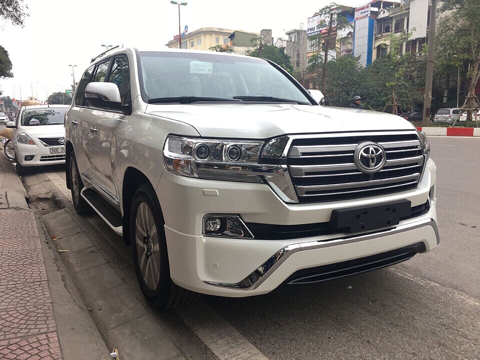 Toyota Land Cruiser VX-R   2017 - Bán Toyota Land Cruiser VX-R 2017 nhập khẩu Trung Đông