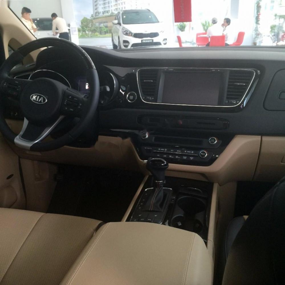 Kia Sedona GAT 2015 - Bán ô tô Kia Sedona GAT sản xuất 2015, mới 100%