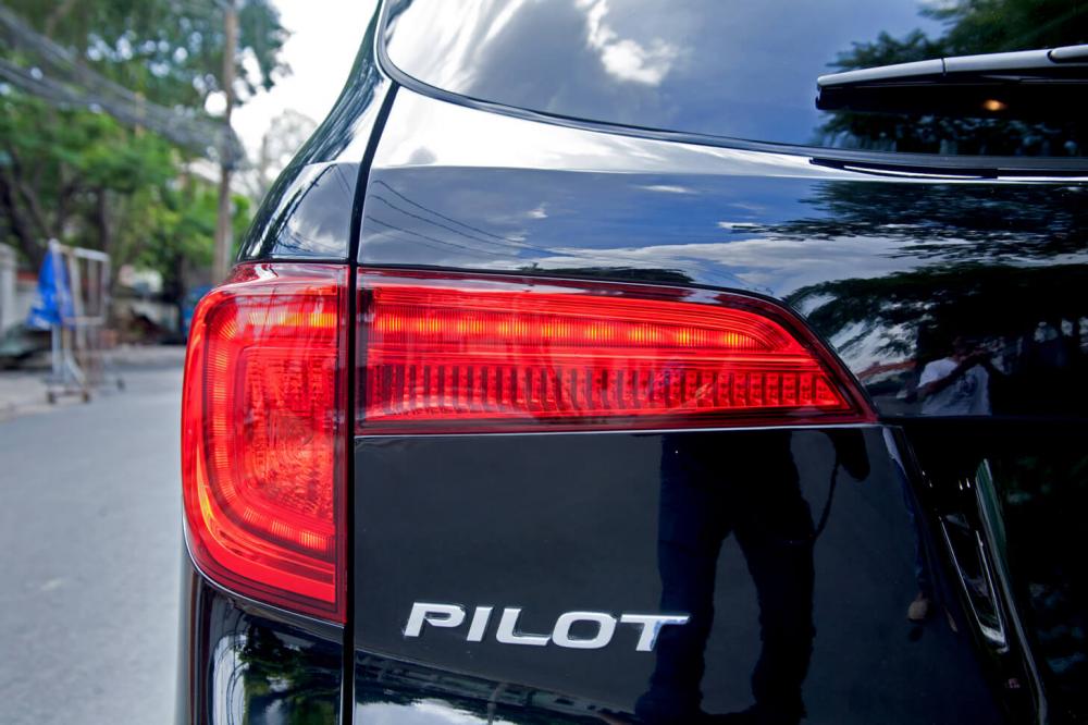 Honda Pilot 2016 - Cần bán xe Honda Pilot model năm 2016, màu đen, xe nhập