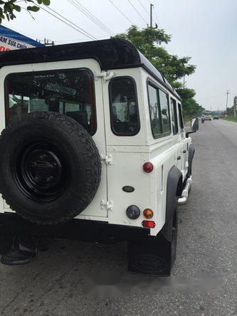 LandRover Defender 110 2003 - Bán LandRover Defender 110 sản xuất 2003, màu trắng, xe nhập, 780tr