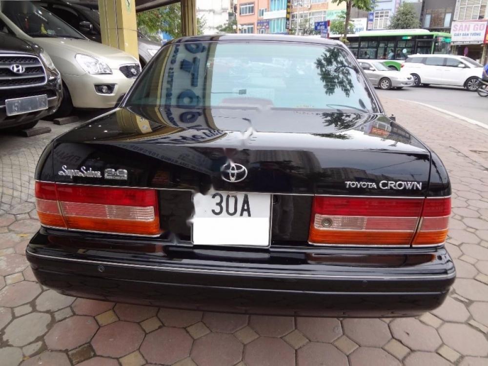 Toyota Crown 1998 - Bán Toyota Crown năm 1998, màu đen, xe nhập số tự động